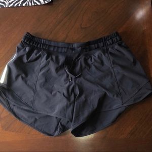 Lululemon Hotty Hot shorts 8